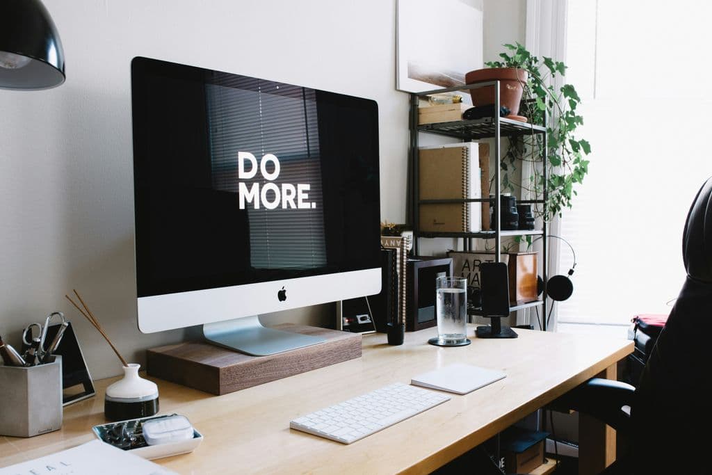 Digital Marketing vs Traditional Marketing: Find Out Which Strategy is Best for Your Business