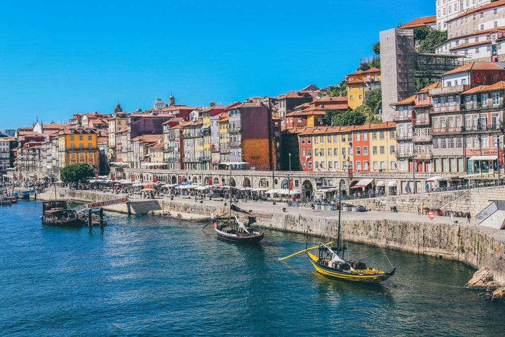 empresas que contratam para trabalhar online em Portugal